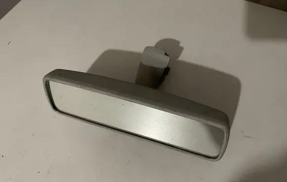 Volkswagen e-Up Rear view mirror (interior) E1021204