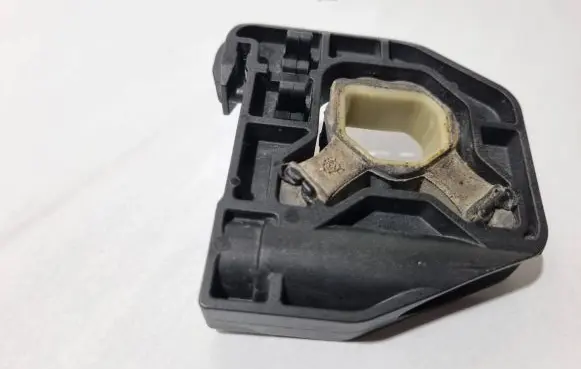 BMW 1 F20 F21 Radiator mount bracket 7600540 17117600540 4012080B