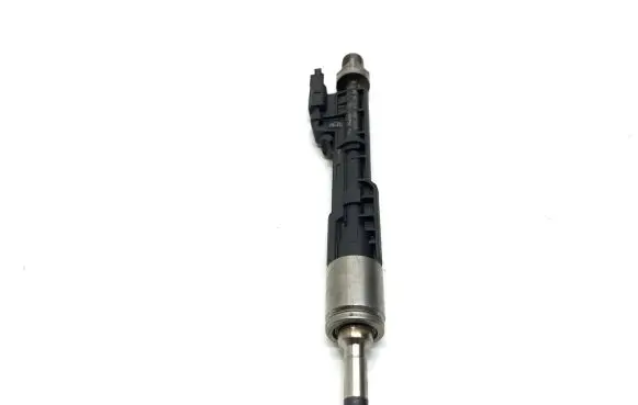 BMW 7 G11 G12 Fuel injector 0261500356 8638255