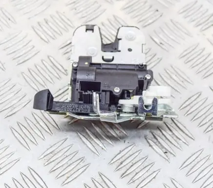 Audi A4 S4 B9 8W Tailgate/trunk/boot lock/catch/latch 8W0827503