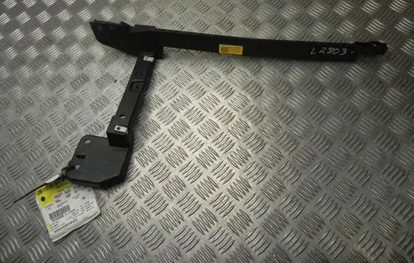 Chevrolet Tahoe Radiator support slam panel bracket 84762898