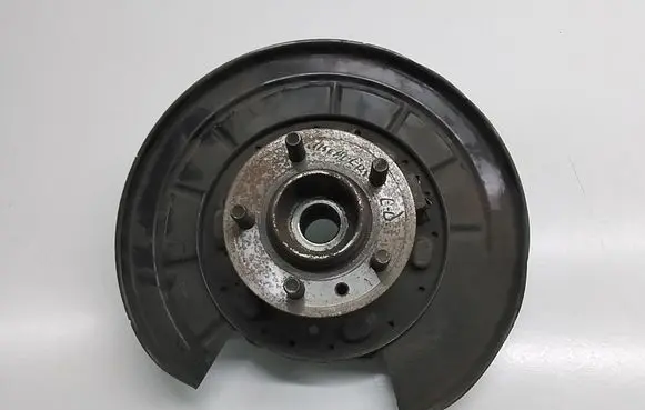 Land Rover Discovery 4 - LR4 Rear wheel hub LR045824