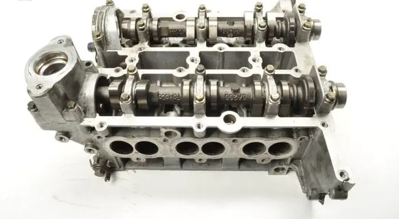 Ford Focus Engine head PBCM5G6090GF