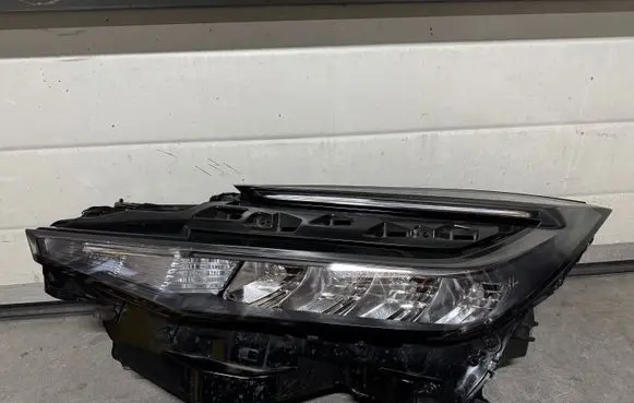 Toyota C-HR II Headlight/headlamp 81150F4220