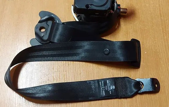 Front seatbelt