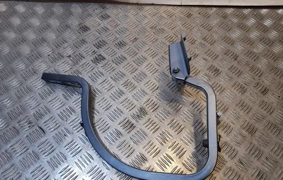 Volkswagen Jetta VI Tailgate/trunk/boot hinge 5C6827301E