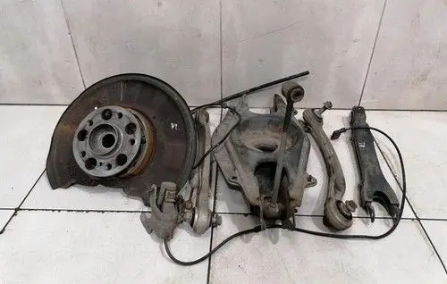 Mercedes-Benz C W204 Rear wheel hub A2043501341