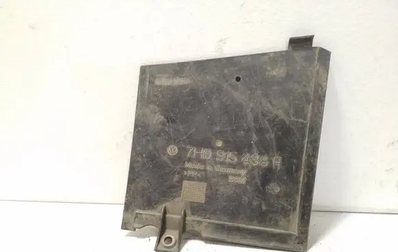 Volkswagen Transporter - Caravelle T5 Battery tray heat shield 7H0915438A