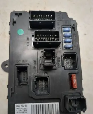 Peugeot 407 Fuse module BSCA0200 9656148080 S120017003