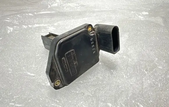 Audi A6 S6 C5 4B Mass air flow meter HTCAFH70250