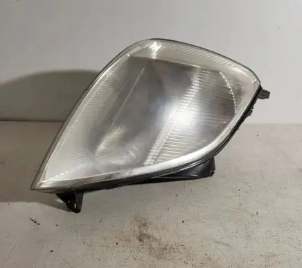 Ford Fiesta Headlight/headlamp 20A055B