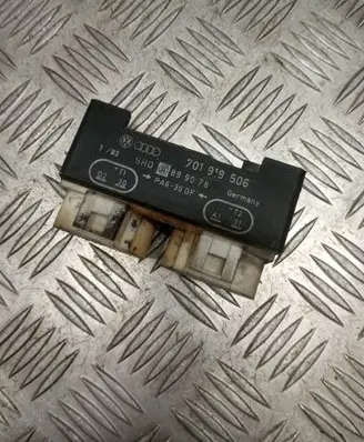 Coolant fan relay