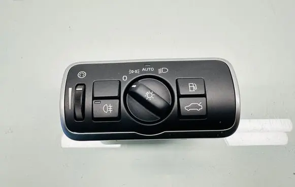 Volvo V60 Light switch 30739448