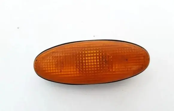 Mazda 626 Front fender indicator light 21461612 214-61612