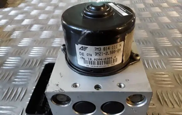 Ford Galaxy ABS Pump 7M3907379D 10092503053 7M3614111N