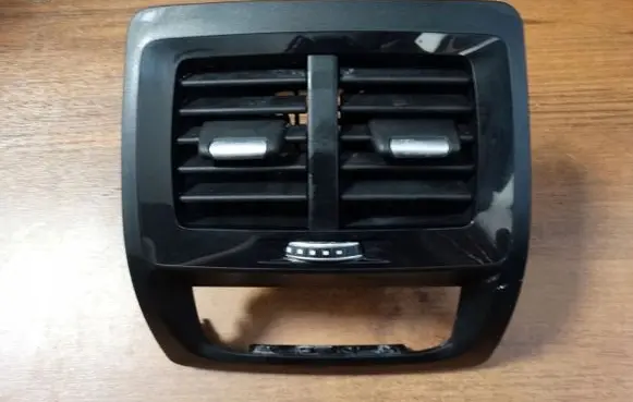 BMW X3 G01 Dash center air vent grill 9363822