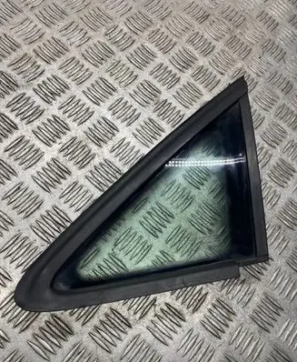 Volkswagen Touran I Front triangle window/glass 1T0845411 E000255