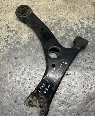 Toyota Corolla Verso AR10 Front lower control arm/wishbone
