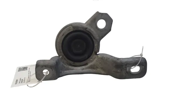 Volvo V70 Engine mount bracket 8G9N6F012BB G2517002