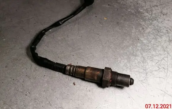 Mercedes-Benz E W210 Lambda probe sensor 0015406017 0258006276