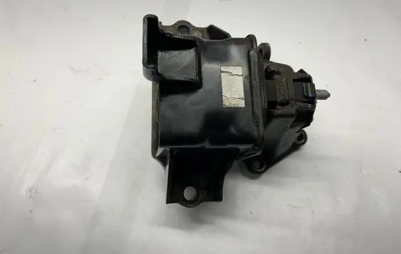 KIA Sportage Engine mount bracket 21834D9100 F1100D9200