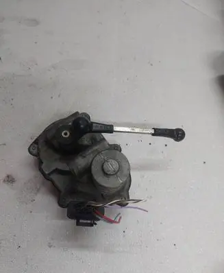 Audi A6 S6 C6 4F Intake manifold valve actuator/motor 059129086L 1019809S06 2C53289031