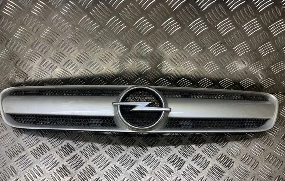 Opel Signum Front bumper upper radiator grill 13123491