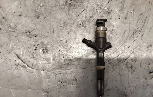 Toyota Avensis T250 Fuel injector 236700G010 04G30804