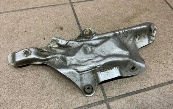 Mercedes-Benz GLA W156 X156 Exhaust heat shield A2701421320