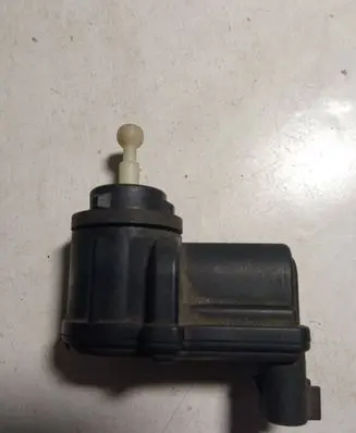 Opel Vectra B Headlight level adjustment motor 90504207 93064