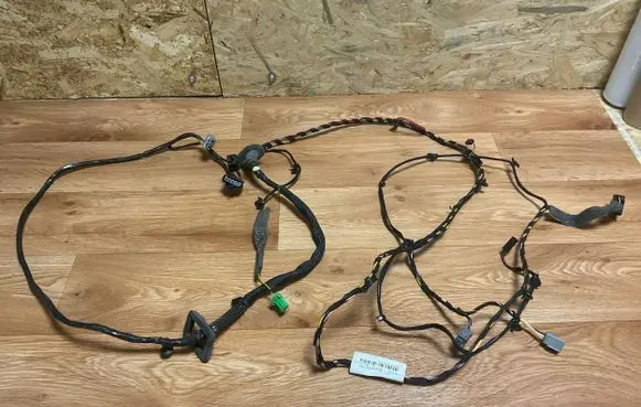 Volvo V70 Tailgate/trunk wiring harness 8697924