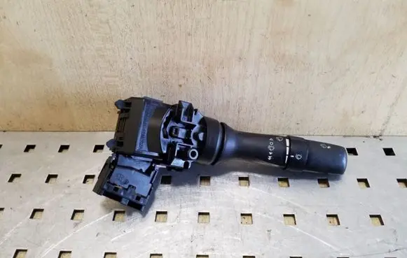 Toyota Avensis T270 Wiper control stalk 17F003LH