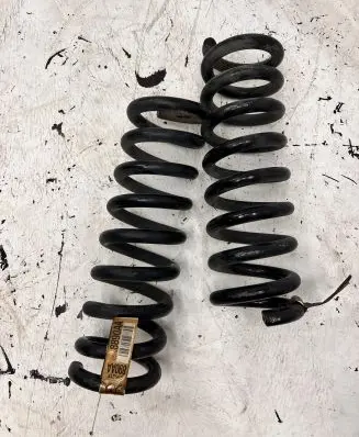 Chrysler 300C Rear coil spring 05168890AA