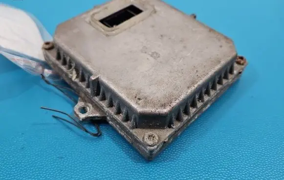 Volkswagen Touran I Headlight ballast module Xenon 1307329090 IMPRK1545399