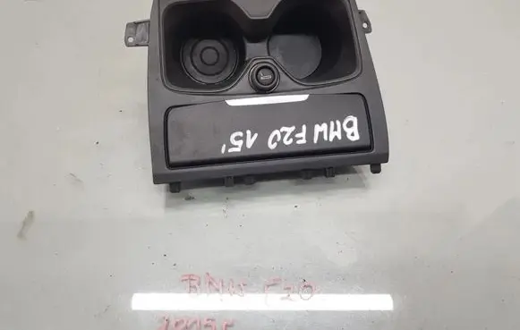 Cup holder front