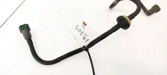 Engine coolant pipe/hose