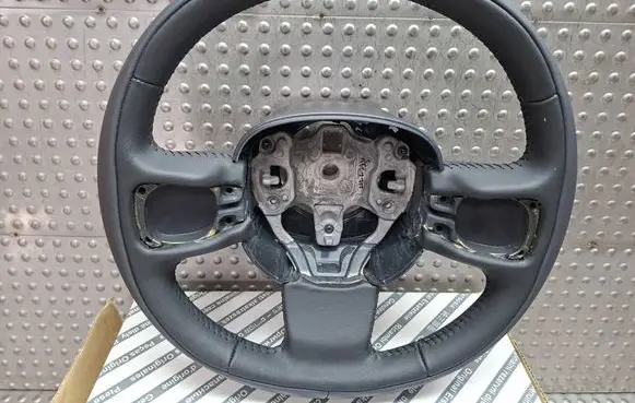 Fiat 500L Steering wheel S26340742 735560366