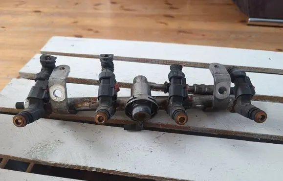 Mini One - Cooper R50 - 53 Fuel main line pipe 