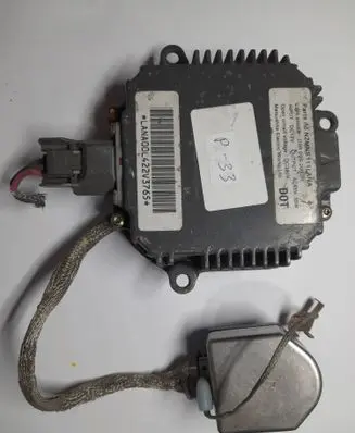 Infiniti QX56 Headlight ballast module Xenon LANA00L422V3765
