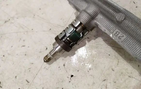 Lexus IS 220D-250-350 Fuel main line pipe