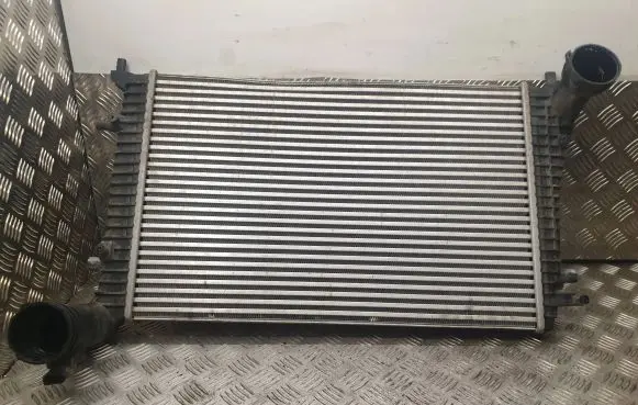 Volkswagen Caddy Intercooler radiator 038906051B 0281002399