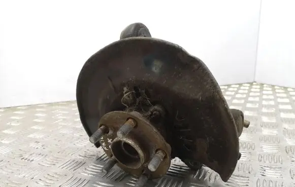 Toyota Prius (XW30) Front wheel hub