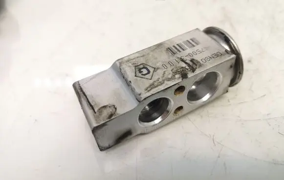 Lexus IS 220D-250-350 Air conditioning (A/C) expansion valve 4475003100 4J25