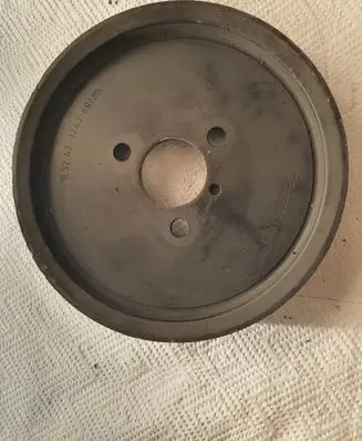 BMW 3 E36 Power steering pump pulley 32421247891