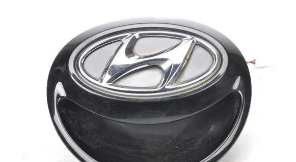 Hyundai Veloster Tailgate opening switch 