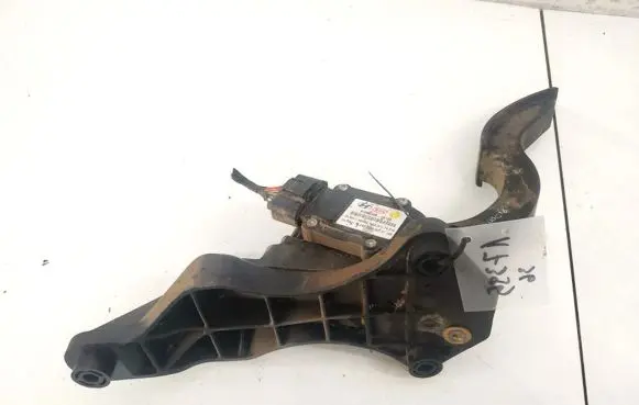 Hyundai Santa Fe Accelerator throttle pedal BCR0640A2B100 BCR0640A-2B100