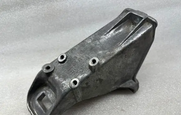 Audi A6 S6 C4 4A Engine mounting bracket 4A0199307A 81080