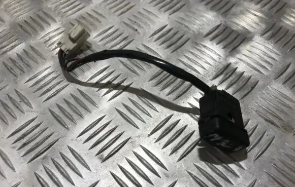 Mazda 323 Hazard light switch