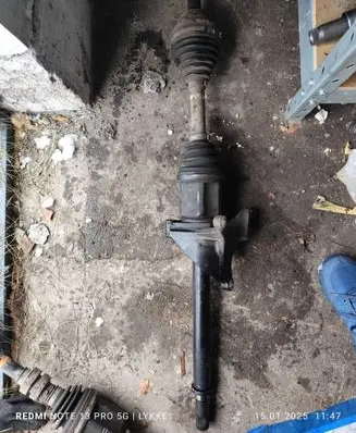 Nissan Qashqai+2 Front driveshaft 