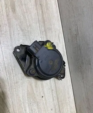 Mitsubishi Outlander Gear selector 0438000090